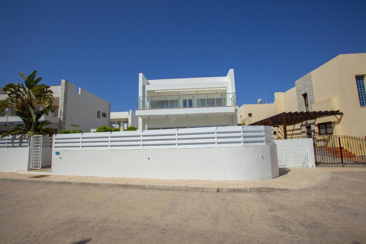 Central Protaras Seaview Villa Zinnia Dış mekan fotoğraf